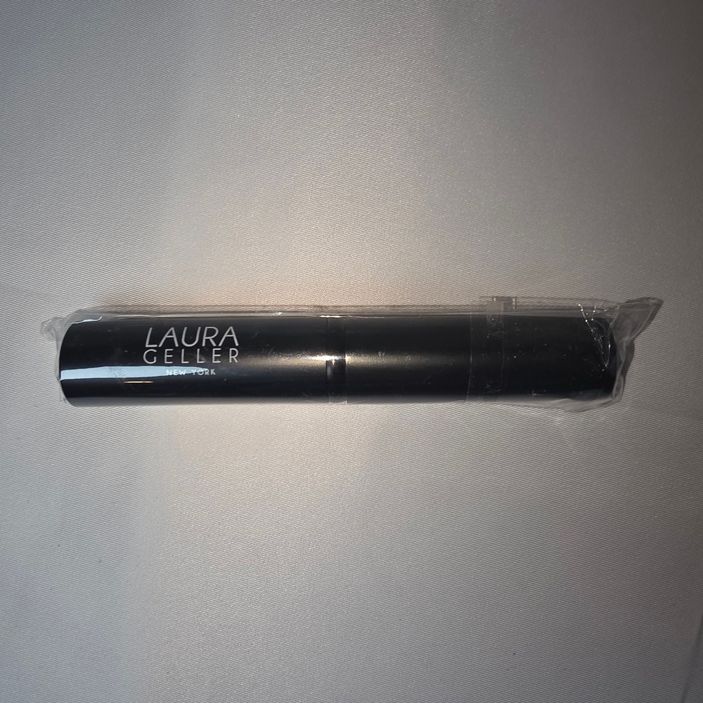 Laura Geller New York Retractable Powder Brush Black Travel Size New